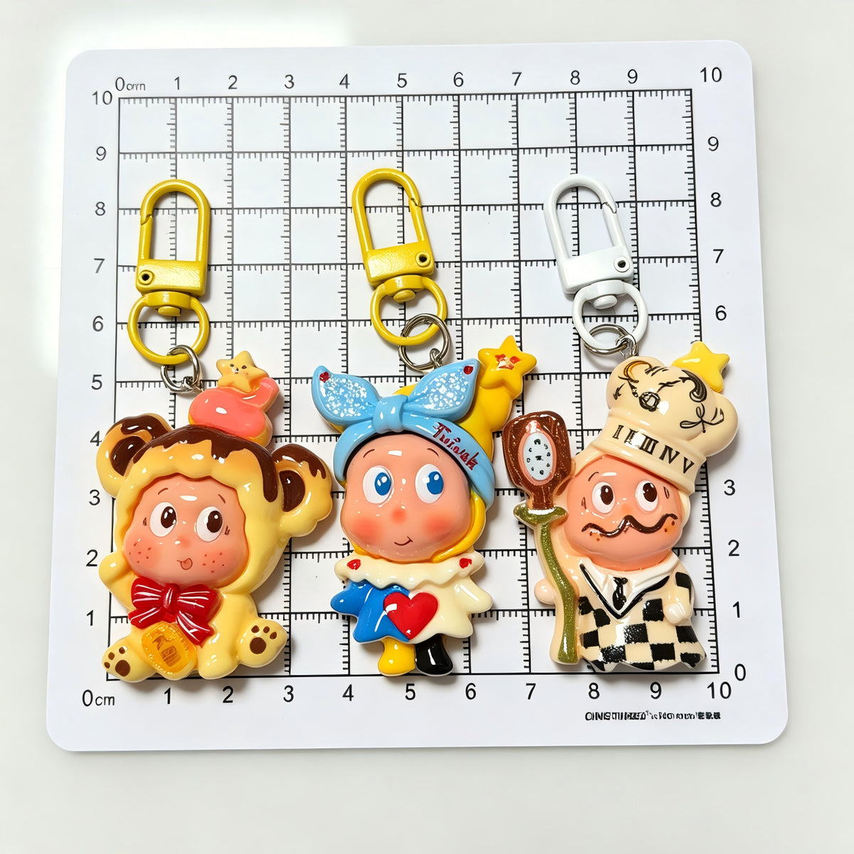 Star Cartoon Face Resin Charm Keychain