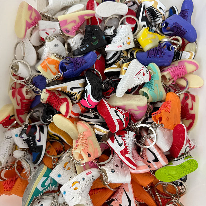 Sneaker Random Series - Random Style - 1 pc - AJ23826474
