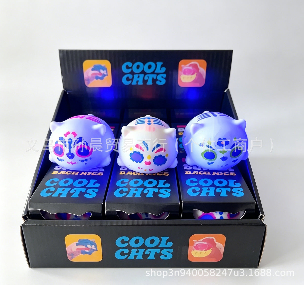 NeeDoh Cube Squishy Toy - Cool Cat - LED Flashing