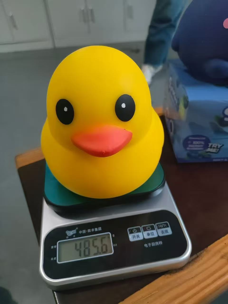 Giant TPR Realistic Squishy Toy - 18CM Large Duck