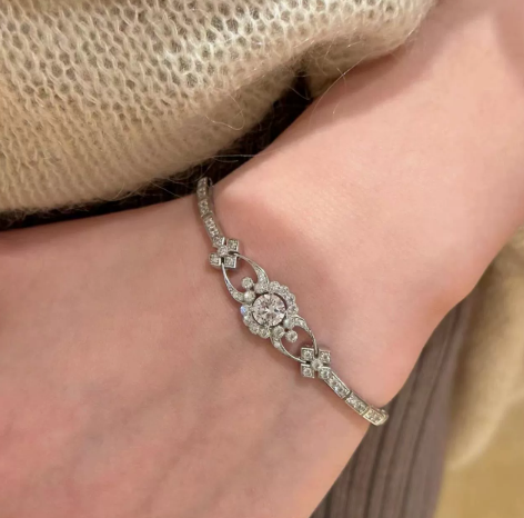Vintage Floral Scroll Titanium Steel Bracelet, Silver Tone.